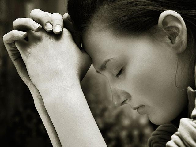 woman-sincere-prayer_si_0